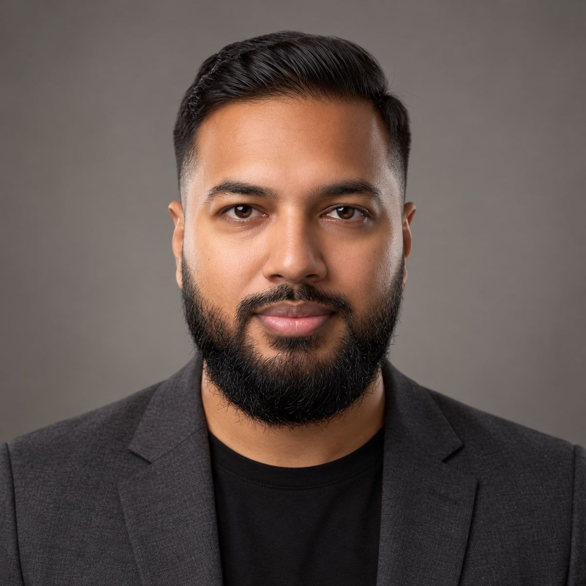 Porträtt av Raju Shahi
